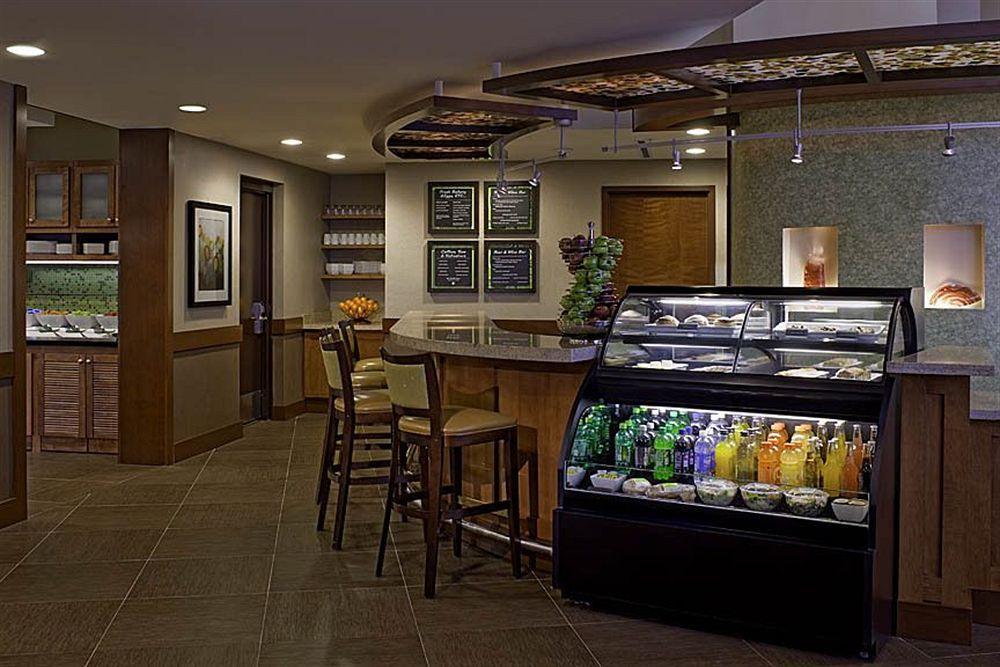 Hyatt Place Uc Davis Restaurant photo